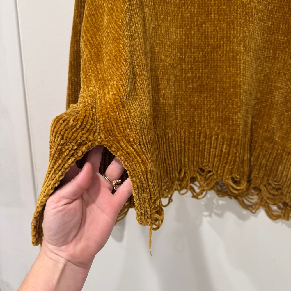 EUC Show Me Your MuMu Fringed Fawn Ochre Chenille Sweater - Picture 7 of 10